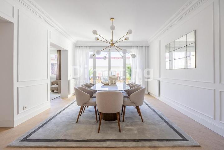 LUJO – IMPRESIONANTE PISO AMUEBLADO – EXTERIOR – TERRAZA – TRASTERO photo 0