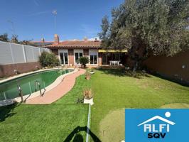 Casa en venta en Sant Quirze del Vallès photo 0