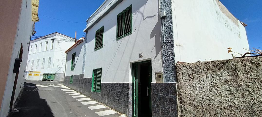 Casa de pueblo Reformada y muy amplia en Vilaflor de Chasna. photo 0