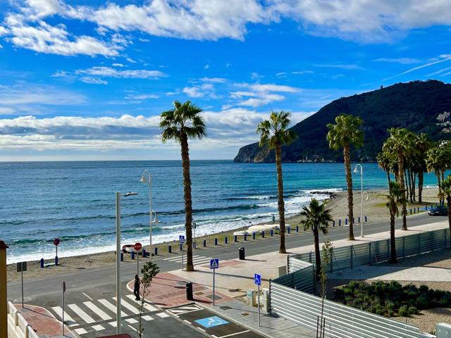 Apartamento en venta en La Herradura de 71 m2 photo 0