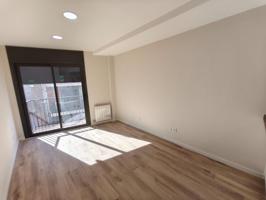 Piso En venta en Calle De Josep Carner, 0, Font Verda, Granollers photo 0