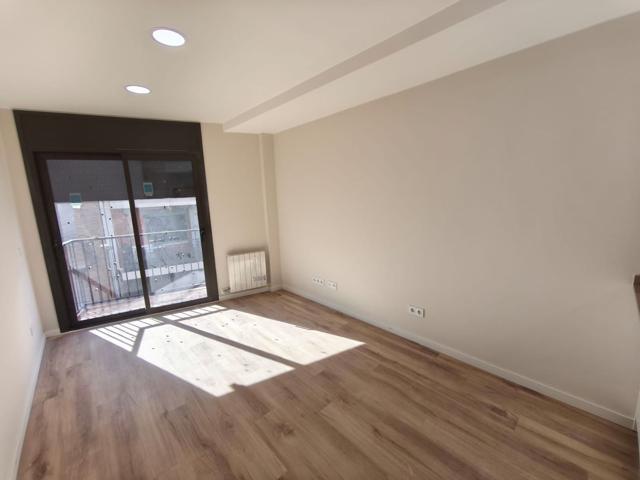 Piso En venta en Calle De Josep Carner, 0, Font Verda, Granollers photo 0