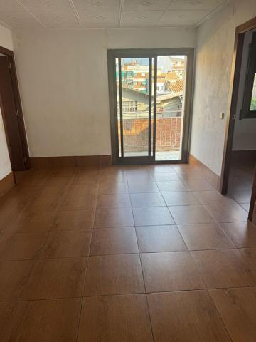 Piso En venta en Canovelles photo 0