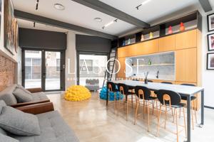 Una galería de arte convertida en hogar en pleno corazón de Barcelona photo 0