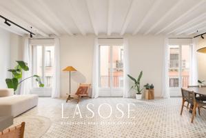 Piso en venta en Santa Caterina i la Ribera photo 0