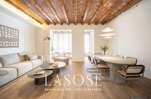 Exclusiva propiedad en la emblemática “Casa Amigó” – Una joya modernista de Barcelona photo 0