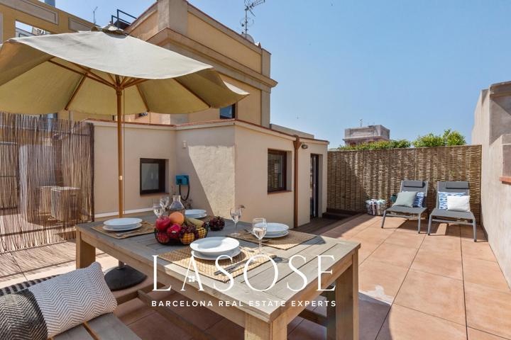 Ático Dúplex con terraza privada en finca catalogada photo 0