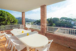 Villa En venta en Lloret de Mar photo 0