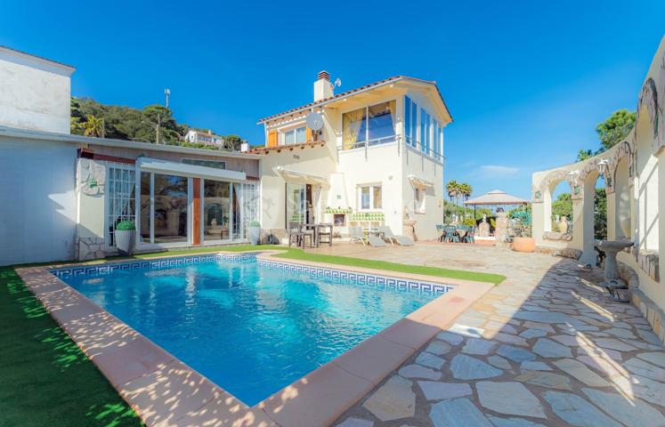 Villa En venta en Lloret de Mar photo 0