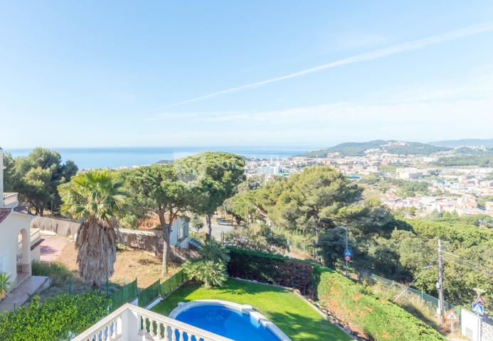 Villa En venta en Lloret de Mar photo 0