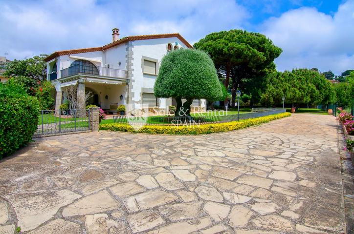 Villa En venta en Sant Andreu de Llavaneres photo 0