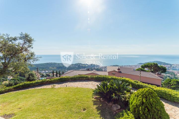 Villa En venta en Lloret de Mar photo 0