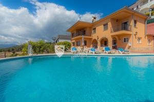 Villa En venta en Blanes photo 0