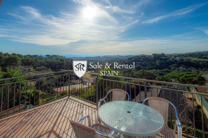 Villa En venta en Lloret de Mar photo 0