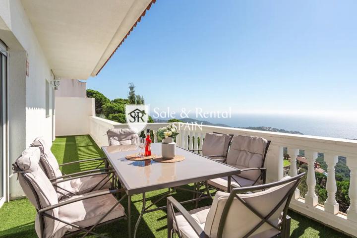 Villa En venta en Lloret de Mar photo 0