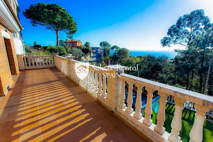 Villa En venta en Lloret de Mar photo 0