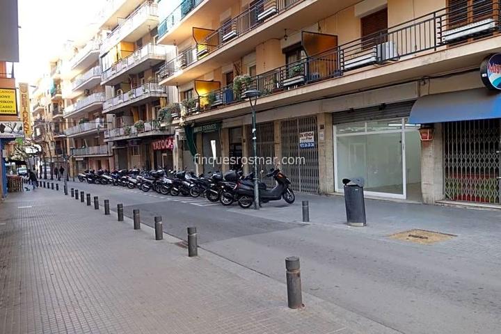 OPORTUNIDAD DE GRAN LOCAL COMERCIAL DE 140 M2 EN VENTA EN EL CENTRO DE LLORET DE MAR photo 0