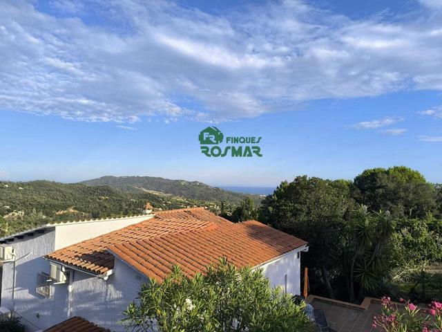 CASA PARCIALMENTE REFORMADA CON AMPLIO TERRENO Y VISTAS DESPEJADAS photo 0