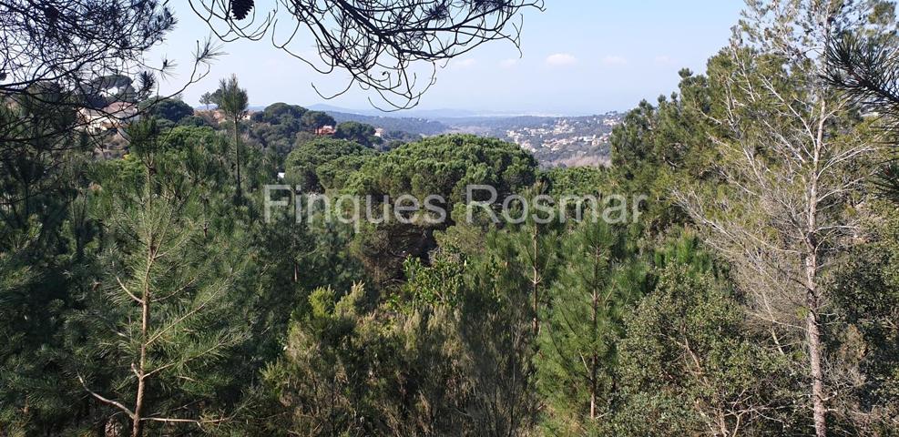 TERRENO DE 1141 m2 A ESCASOS MINUTOS DEL CENTRO DE LLORET DE MAR photo 0