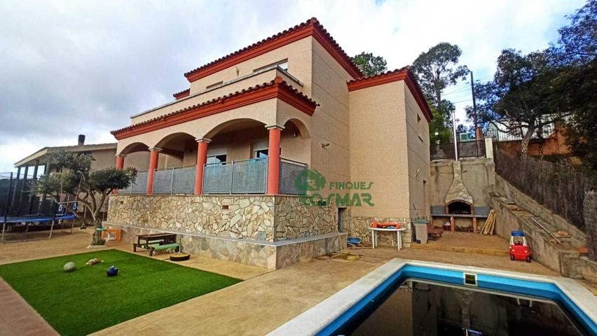 CASA EN AGUAVIVA PARC. CON PISCINA, JARDÍN Y VISTAS A LA MONTAÑA photo 0