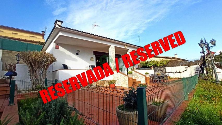 ¡RESERVADA! ENCANTADORA CASA CON JARDIN Y AMPLIO GARAJE EN MAS REIXACH, PALAFOLLS photo 0
