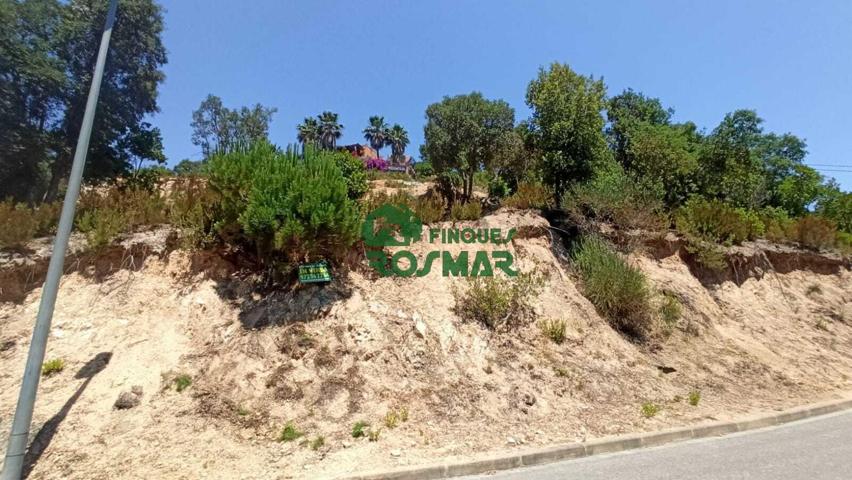 PARCELA EDIFICABLE EN LOS PINARES, LLORET DE MAR. ORIENTACIÓN SUR Y FÁCIL ACCESO photo 0