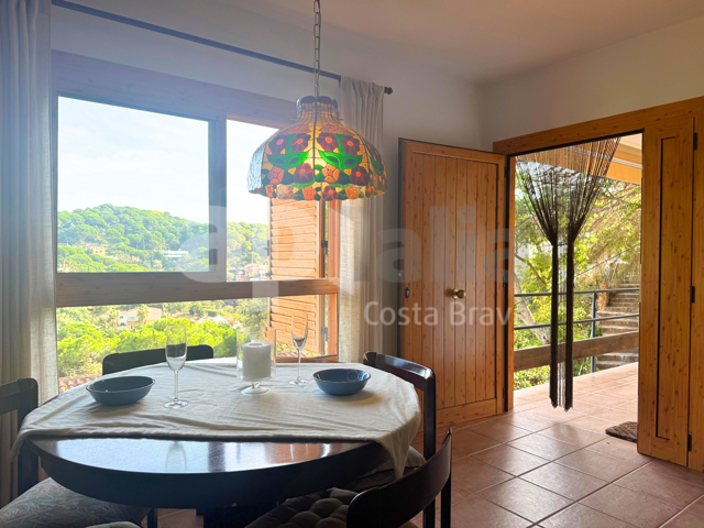 ENCANTADOR APARTAMENTO EN CALA CANYELLES, ENTRE LLORET Y TOSSA DE MAR – COSTA BRAVA photo 0