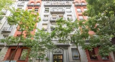 ¡Tu hogar en el corazón de Goya, Madrid! 🏙️✨ photo 0