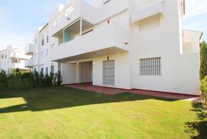 BAJO CON JARDIN Y 2 GARAJES EN COSTA BALLENA photo 0
