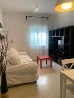 Coqueto apartamento de alquiler anual en pleno centro de Sanlucar photo 0