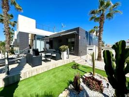 Chalet pareado en Villamartin photo 0