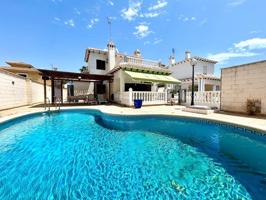Chalet en La Zenia 400m de la playa photo 0