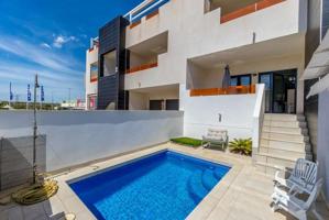 Moderno bungalow bajo en Los Altos con piscina privada photo 0