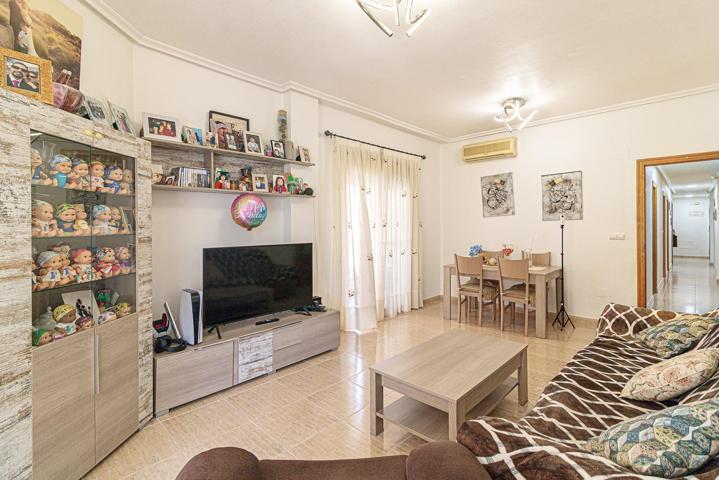 Almoradí, Piso 146m2 3 habitaciones + 2 baños, y plaza de garaje photo 0