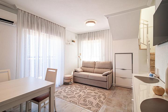 ¡Super oferta! Ático dúplex con vistas panorámicas al mar, a Torrevieja y a la Laguna Rosa photo 0