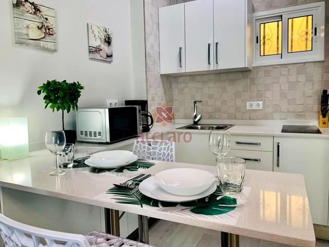 Piso en venta en Arona de 55 m2 photo 0