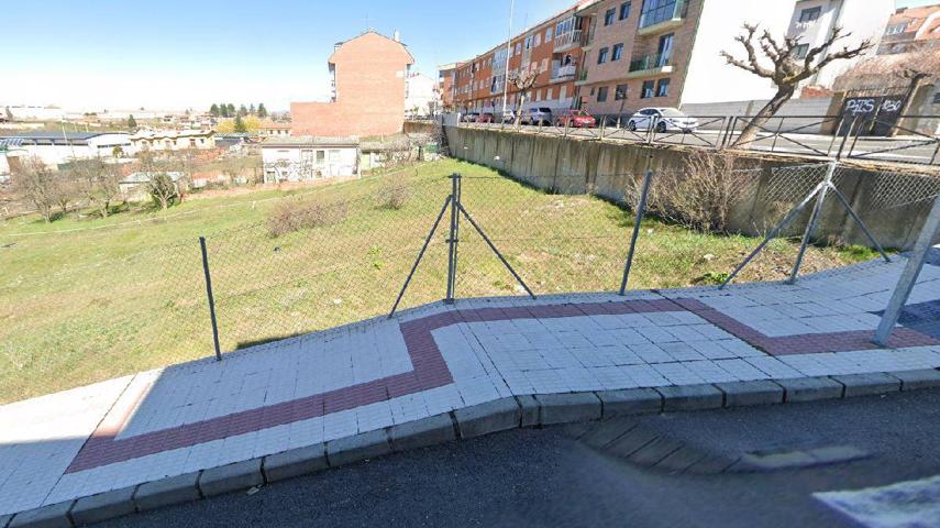 LA VIRGEN DEL CAMINO, SOLAR URBANO CALLE PONFERRADA photo 0