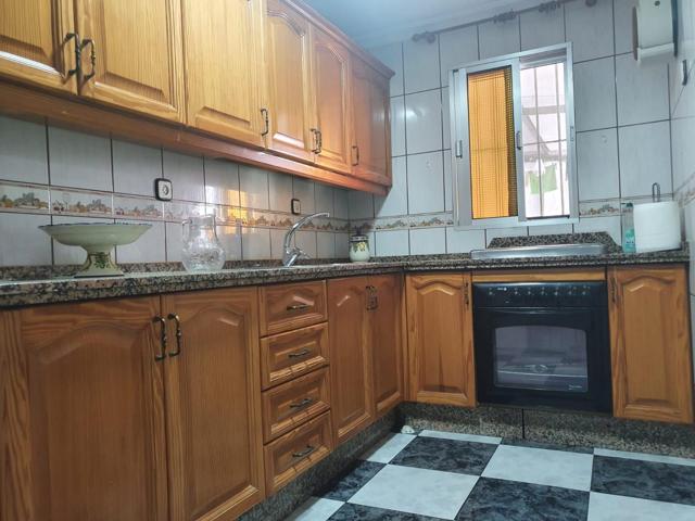 Casa en muy buena Zona de San José de la Rinconada. Sevilla. Carretera Bética. photo 0