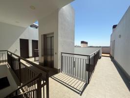 Piso En venta en Los Rosales, Tocina photo 0