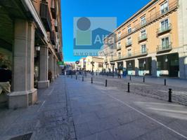 Local En alquiler en Avenida Acueducto , Segovia photo 0