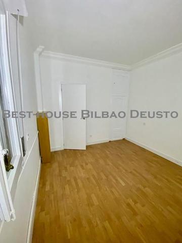 Piso En venta en Ensanche, Pamplona - Iruña photo 0