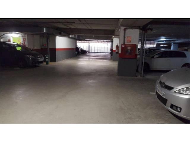 Parking en venta en Centre photo 0
