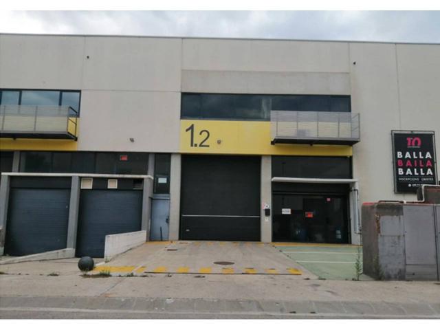 Nave industrial en venta en Centre photo 0