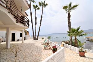 Casa - Chalet en venta en San Juan de los Terreros de 360 m2 photo 0