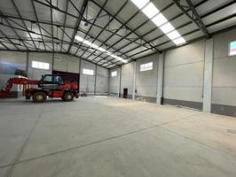 Nave en alquiler photo 0