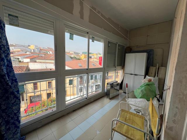 GRAN PISO EN ALQUILER POR HABITACIONES photo 0