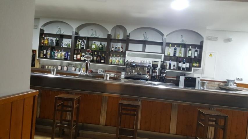 Local-cafetería photo 0