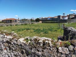 Solar urbano de 850 m2 muy interesante cerca de la plaza en Valdefuentes photo 0