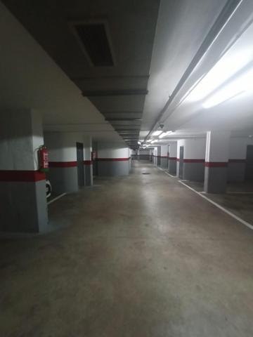Plaza de garaje para coche pequeño en el vivero!!! photo 0