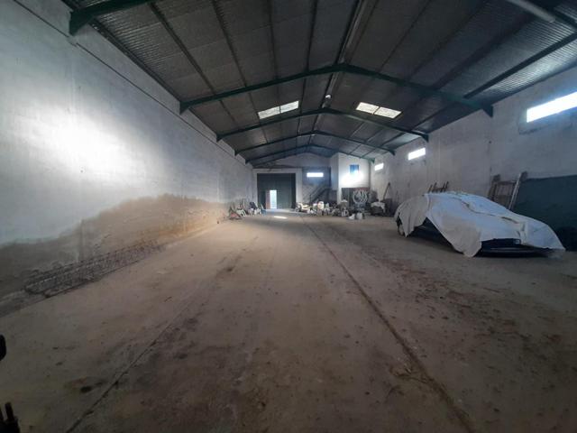 Nave en venta en Malpartida de Cáceres photo 0